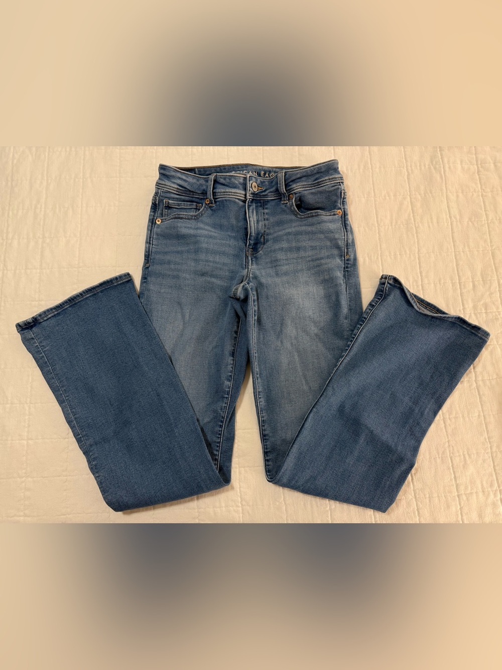 American Eagle Size 4 Women’s Light Blue Flare Jeans
